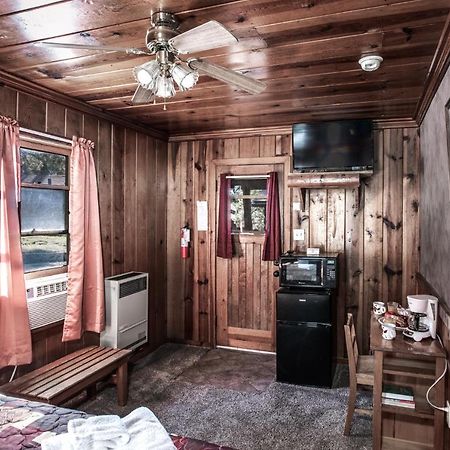 Apache Village 7, Queen Bed, Midtown, Sleeps 2 Ruidoso Exterior photo