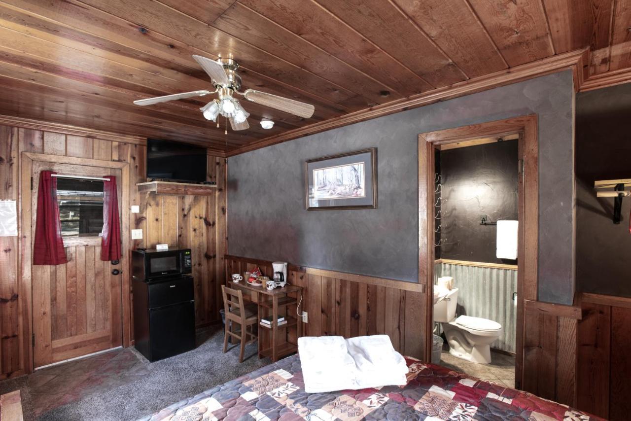 Apache Village 7, Queen Bed, Midtown, Sleeps 2 Ruidoso Exterior photo