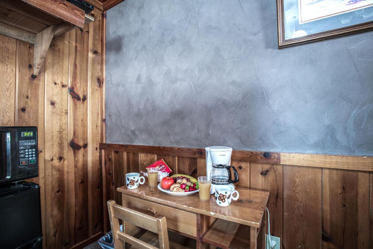 Apache Village 7, Queen Bed, Midtown, Sleeps 2 Ruidoso Exterior photo